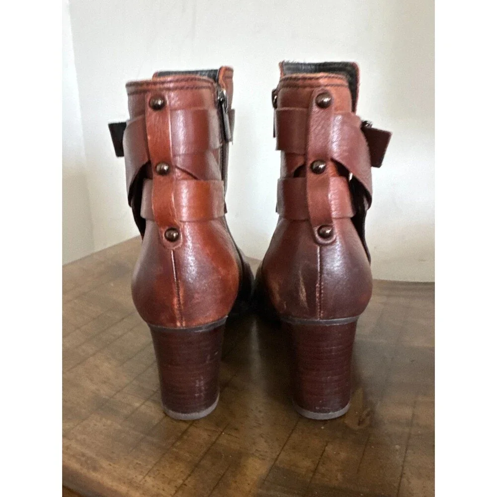 Clarks Brown Leather Ankle Boots Womens 7.5 M Buckle Block Heel Zip Booties